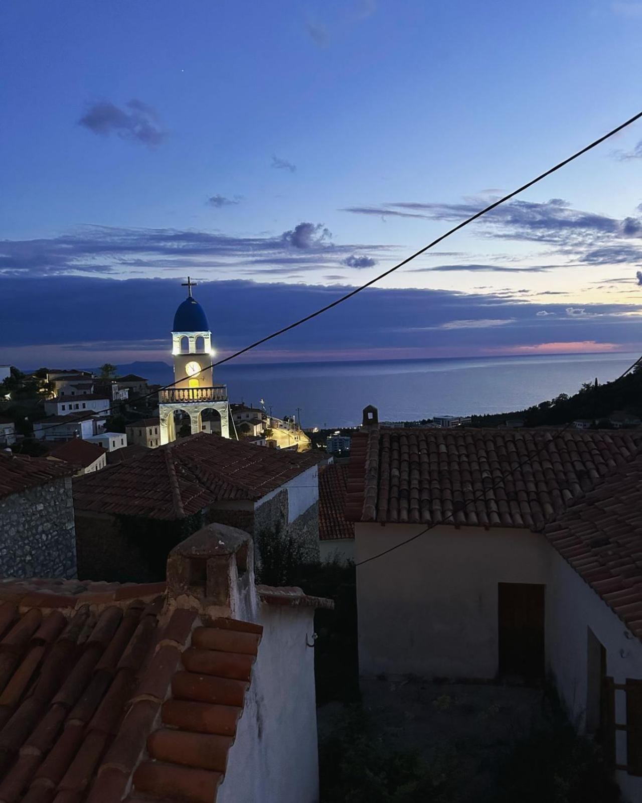 Lion'S Villa Vlore Exterior photo